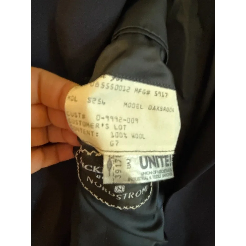 Hickey Freeman Mens 44R Navy Blue Gold Button 100% Wool Blazer Oakbrook EUC